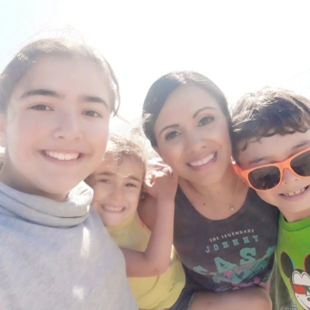 Meet your Posher, Ana